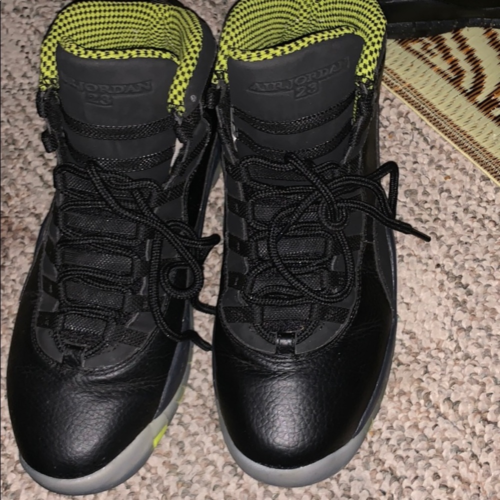 Jordan 10 Venom